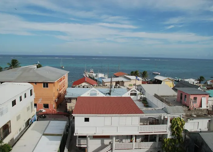 Coastalbay 2 & Golf Cart Hotel San Pedro (Ambergris Caye)