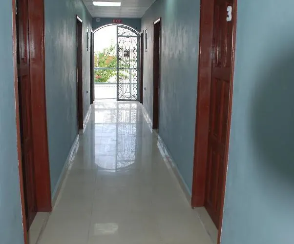 Coastalbay 2 & Golf Cart Hotel *