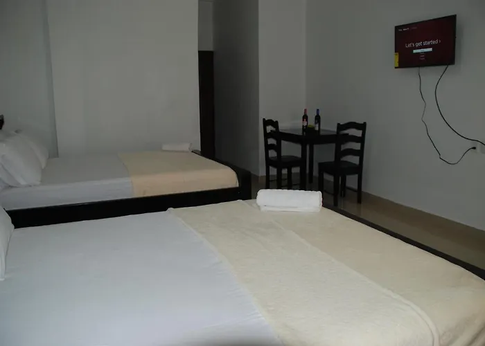 Coastalbay 2 & Golf Cart Hotel *