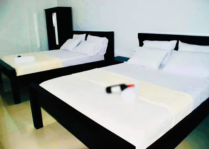 Coastalbay 2 & Golf Cart Hotel *