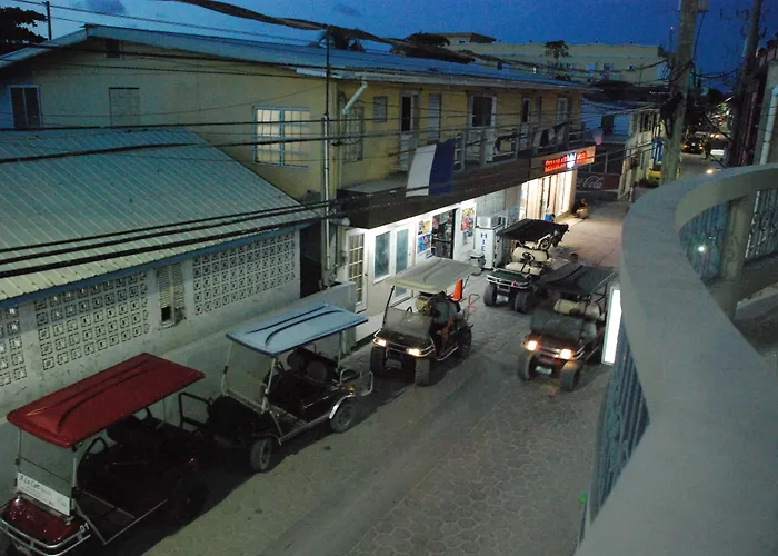 Hotel Coastalbay 2 & Golf Cart *